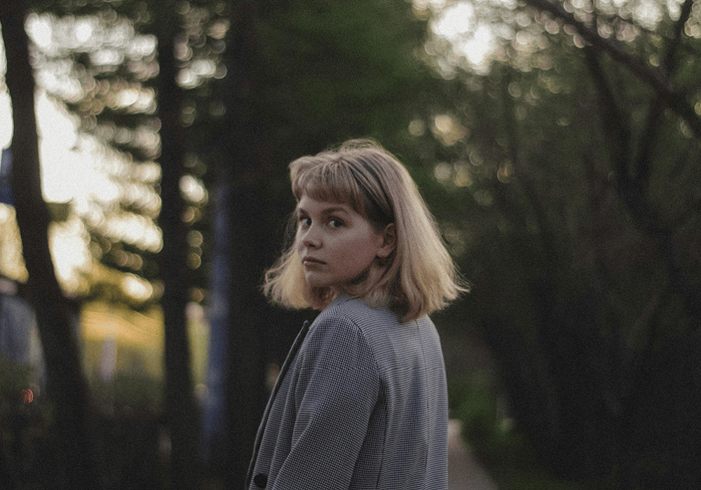 person-in-a-wooded-area-trying-to-look-back